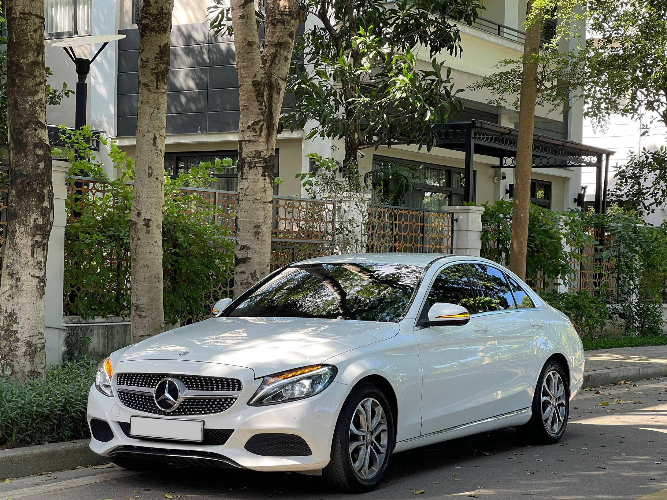 Mercedes Benz C200 - 2015